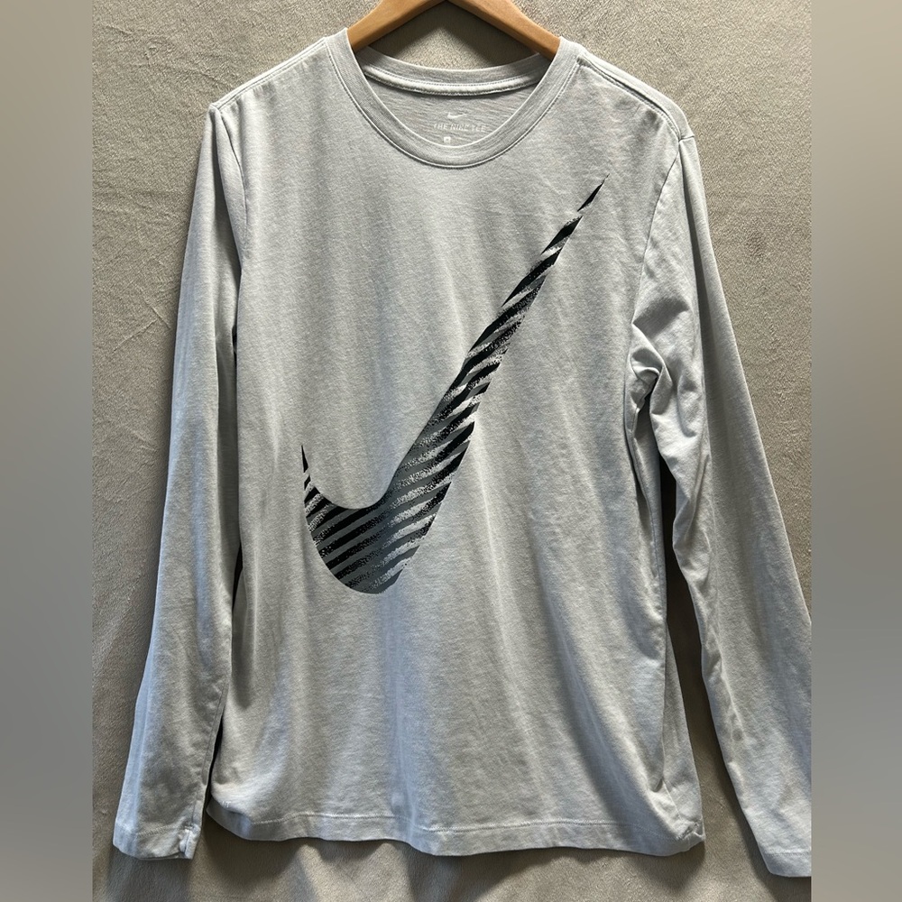 Nike men’s T M